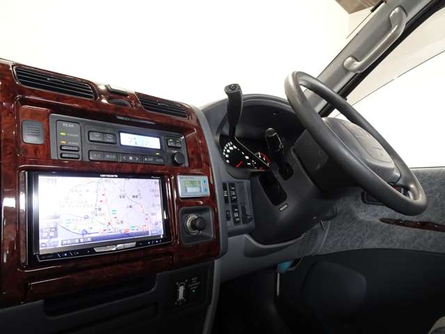 トヨタ グランビア ３．０ Ｑ パールマイカセレクションパッケージ装着車 ディーゼルターボ H9年 (関東) 99
