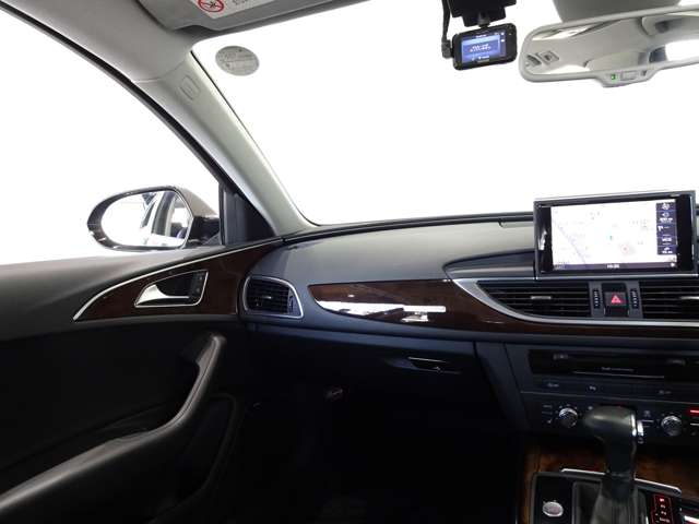 アウディ Ａ６　アバント ２．８ ＦＳＩ クワトロ ４ＷＤ H25年 (関東) 99
