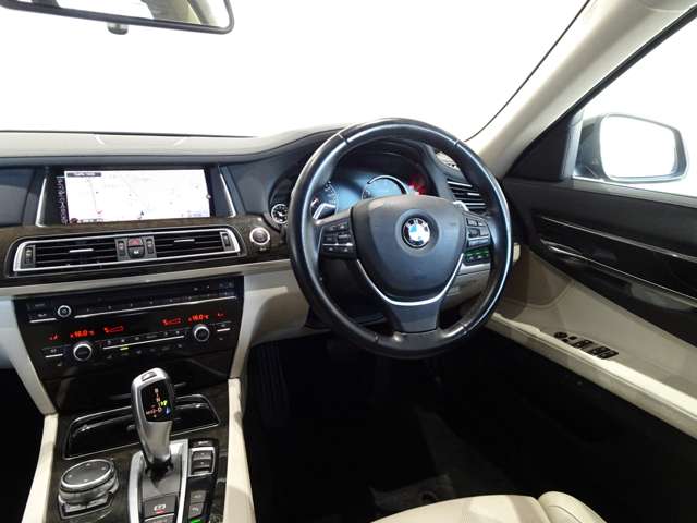 ＢＭＷ ７シリーズ ７４０ｉ　エグゼクティブ　エディション H27年 (関東) 99