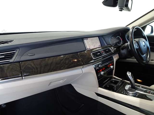 ＢＭＷ ７シリーズ ７４０ｉ　エグゼクティブ　エディション H27年 (関東) 99