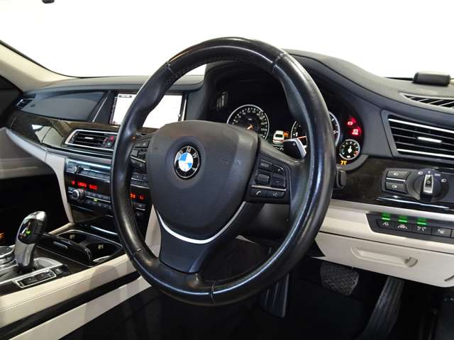 ＢＭＷ ７シリーズ ７４０ｉ　エグゼクティブ　エディション H27年 (関東) 99