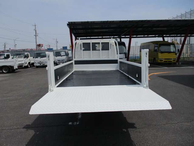 日野自動車 デュトロ Ｗキャブ H25年 (東海) 99