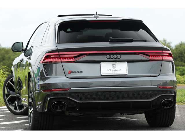 アウディ ＲＳ　Ｑ８ ４．０ ４ＷＤ R3年 (東海) 99