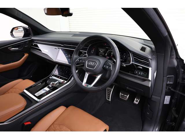 アウディ ＲＳ　Ｑ８ ４．０ ４ＷＤ R3年 (東海) 99