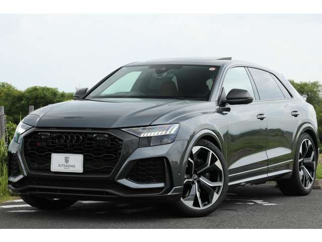 アウディ ＲＳ　Ｑ８ ４．０ ４ＷＤ R3年 (東海) 99