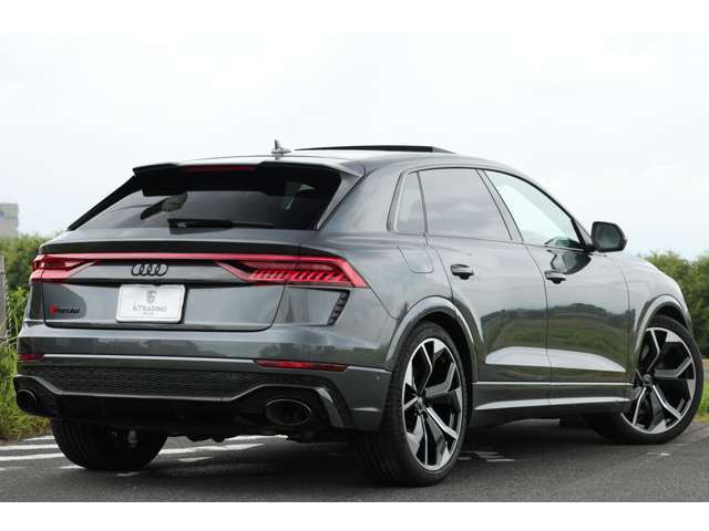 アウディ ＲＳ　Ｑ８ ４．０ ４ＷＤ R3年 (東海) 99