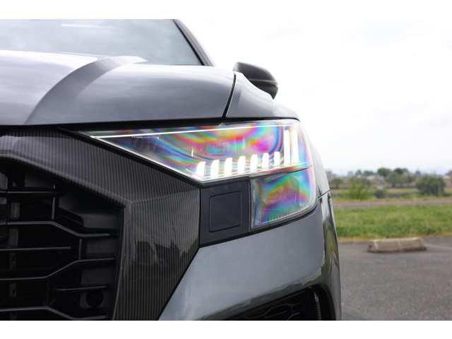 アウディ ＲＳ　Ｑ８ ４．０ ４ＷＤ R3年 (東海) 99