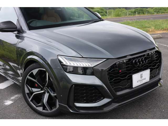アウディ ＲＳ　Ｑ８ ４．０ ４ＷＤ R3年 (東海) 99