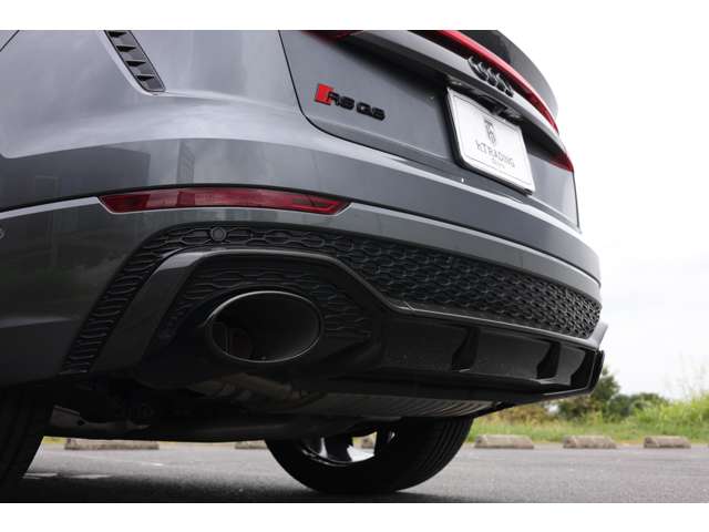 アウディ ＲＳ　Ｑ８ ４．０ ４ＷＤ R3年 (東海) 99