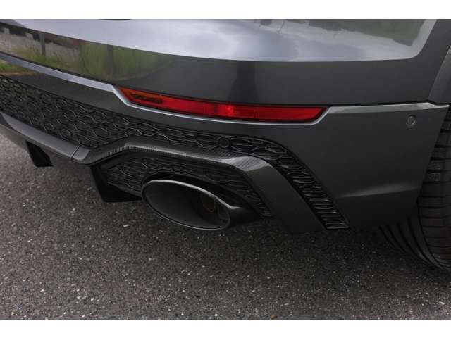 アウディ ＲＳ　Ｑ８ ４．０ ４ＷＤ R3年 (東海) 99