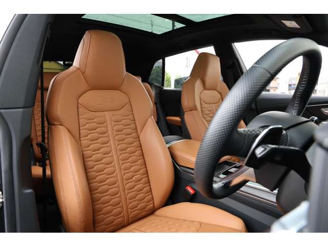 アウディ ＲＳ　Ｑ８ ４．０ ４ＷＤ R3年 (東海) 99