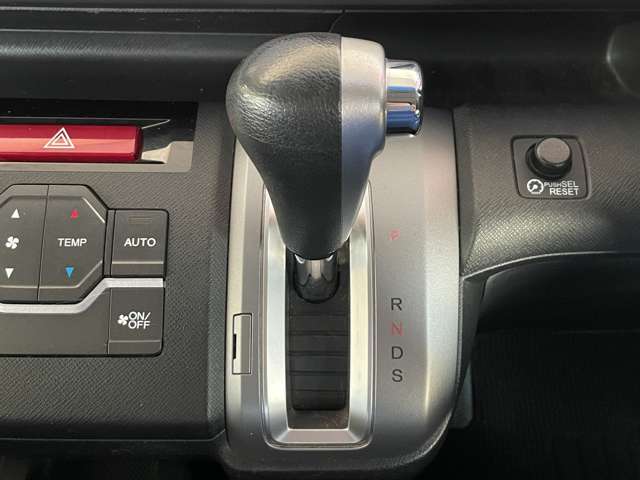 ホンダ ステップワゴン　スパーダ ２．０ スパーダ Ｚ H26年 (関東) 99