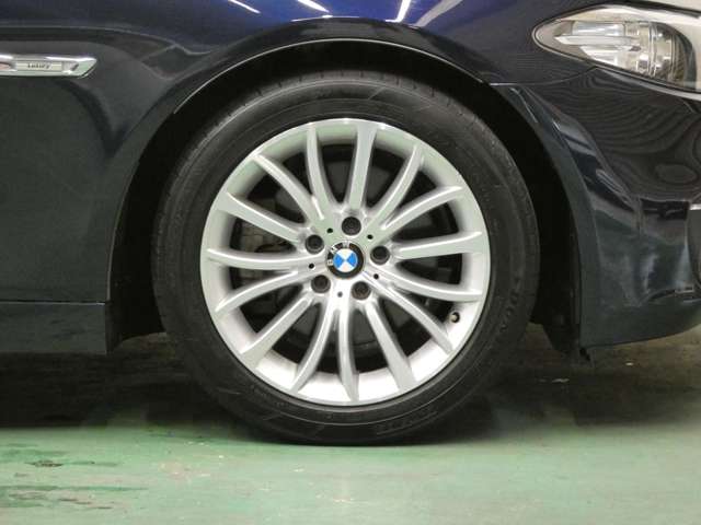 ＢＭＷ ５シリーズ ５２３ｉ　ラグジュアリー H27年 (関東) 99