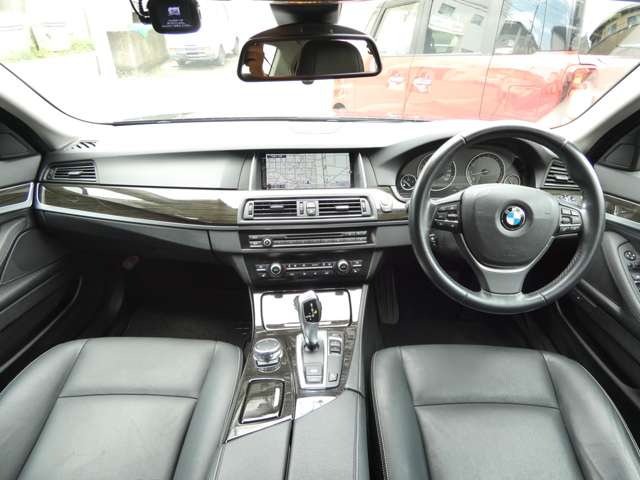 ＢＭＷ ５シリーズ ５２３ｉ　ラグジュアリー H27年 (関東) 99