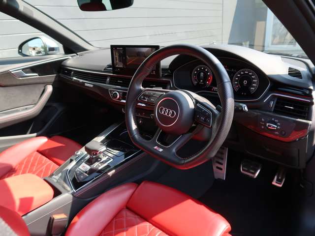 アウディ Ｓ４　アバント ３．０ ４ＷＤ R3年 (関東) 99