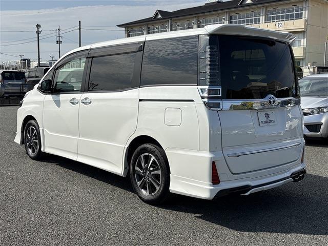 トヨタ ヴォクシー ２．０ ＺＳ 煌ＩＩ R1年 (九州・沖縄) 99