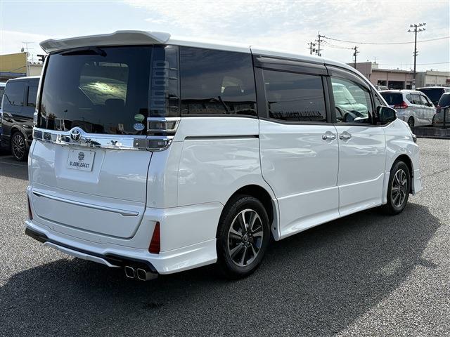 トヨタ ヴォクシー ２．０ ＺＳ 煌ＩＩ R1年 (九州・沖縄) 99