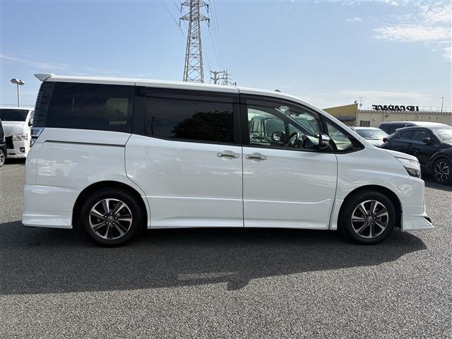 トヨタ ヴォクシー ２．０ ＺＳ 煌ＩＩ R1年 (九州・沖縄) 99