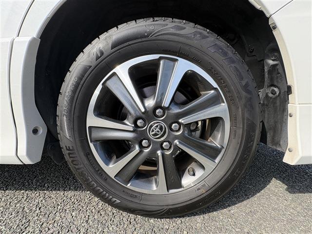 トヨタ ヴォクシー ２．０ ＺＳ 煌ＩＩ R1年 (九州・沖縄) 99