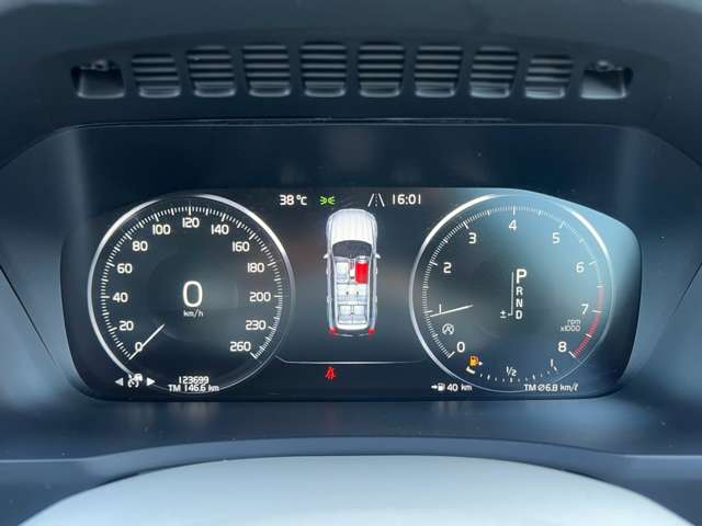 ボルボ ＸＣ９０ Ｔ６ ＡＷＤ インスクリプション ４ＷＤ H29年 (関東) 99