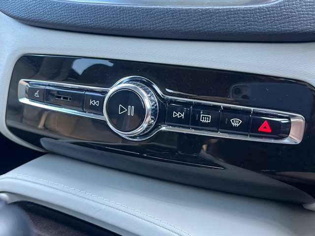 ボルボ ＸＣ９０ Ｔ６ ＡＷＤ インスクリプション ４ＷＤ H29年 (関東) 99