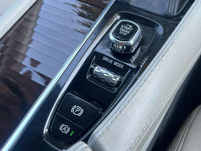 ボルボ ＸＣ９０ Ｔ６ ＡＷＤ インスクリプション ４ＷＤ H29年 (関東) 99