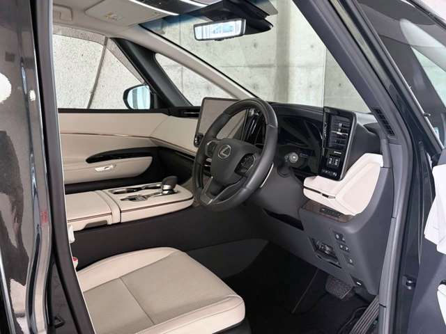 レクサス ＬＭ５００ｈ ５００Ｈ バージョンＬ ４ＷＤ R7年 (近畿) 99