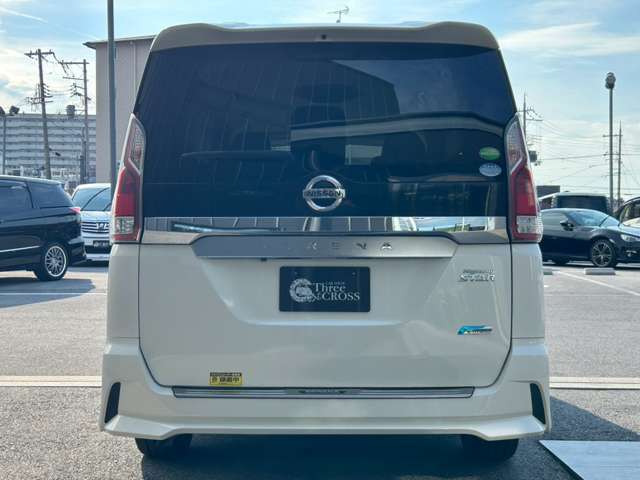 日産 セレナ ２．０ ハイウェイスター H28年 (近畿) 99