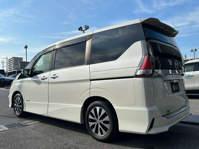 日産 セレナ ２．０ ハイウェイスター H28年 (近畿) 99