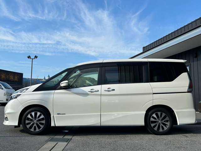 日産 セレナ ２．０ ハイウェイスター H28年 (近畿) 99