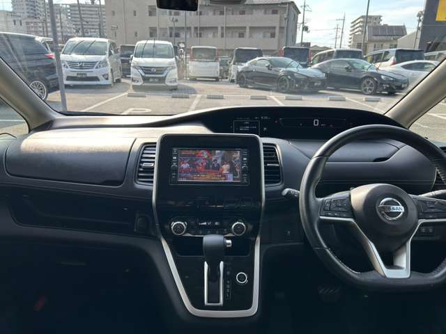 日産 セレナ ２．０ ハイウェイスター H28年 (近畿) 99