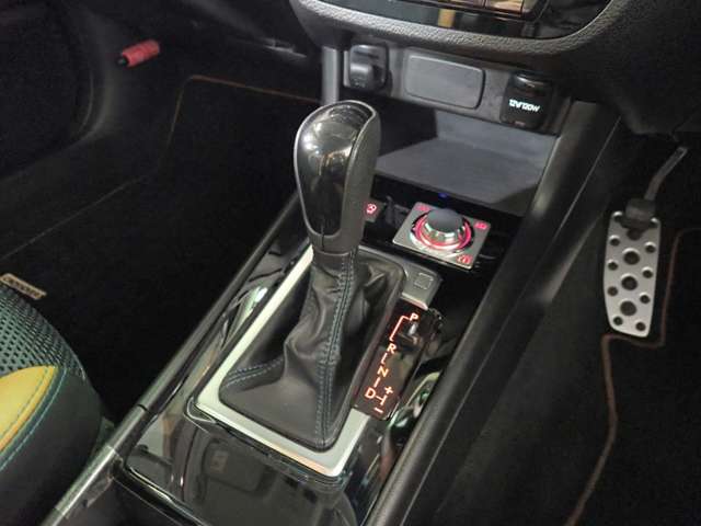 スバル エクシーガ　クロスオーバー７ ２．５ エックスブレイク ４ＷＤ H29年 (近畿) 99