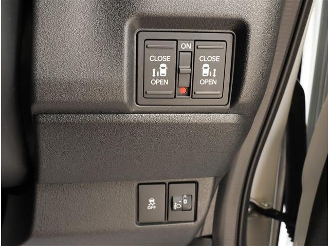 ホンダ Ｎ　ＢＯＸ カスタム ６６０ ブラック スタイル R8年 (東海) 99