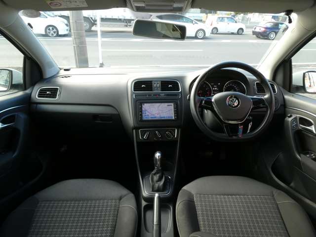 フォルクスワーゲン ポロ ＴＳＩ コンフォートライン ブルーモーション テクノロジー H26年 (関東) 99