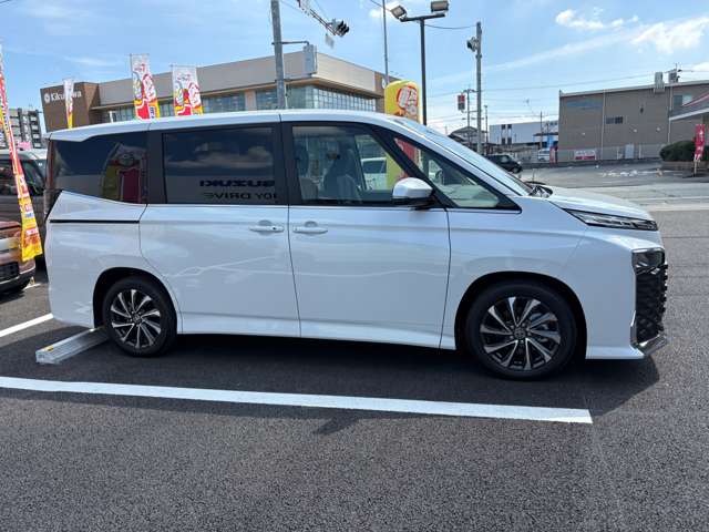 トヨタ ヴォクシー ２．０ Ｓ－Ｚ R8年 (九州・沖縄) 99