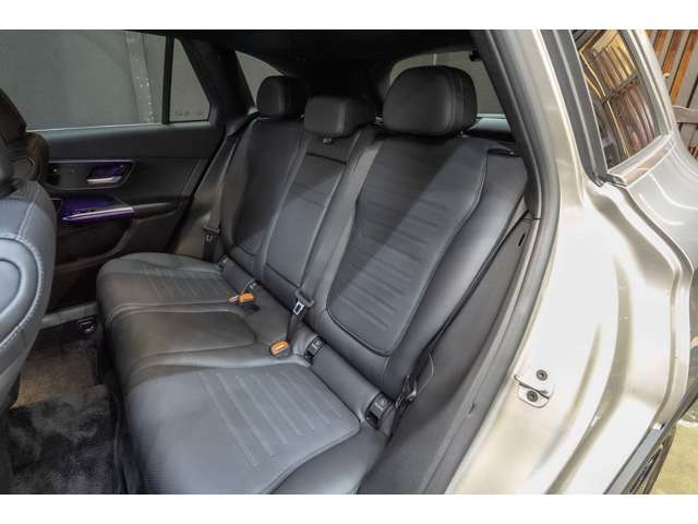 メルセデスベンツ ＧＬＣクラス ２２０ Ｄ ４マチック （ＩＳＧ搭載モデル） ＡＭＧラインパッケージ ディーゼルターボ ４ＷＤ R6年 (北海道) 99