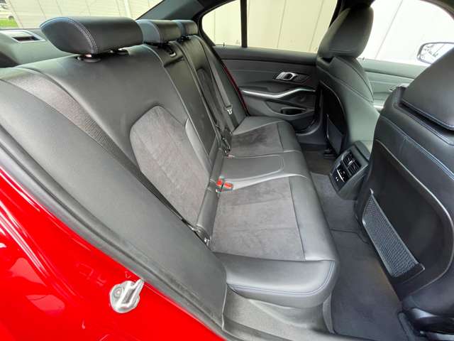 ＢＭＷ ３シリーズ ３２０Ｄ Ｘドライブ Ｍスポーツ ディーゼルターボ ４ＷＤ R5年 (関東) 99