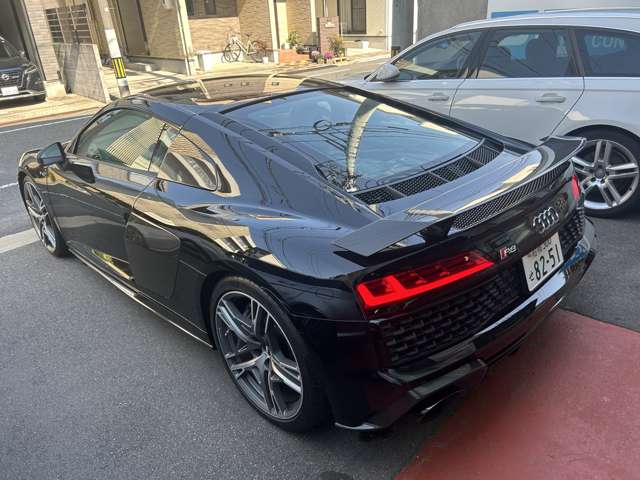 アウディ Ｒ８ Ｖ１０ パフォーマンス ５．２ ＦＳＩ クワトロ ４ＷＤ R3年 (中国) 99