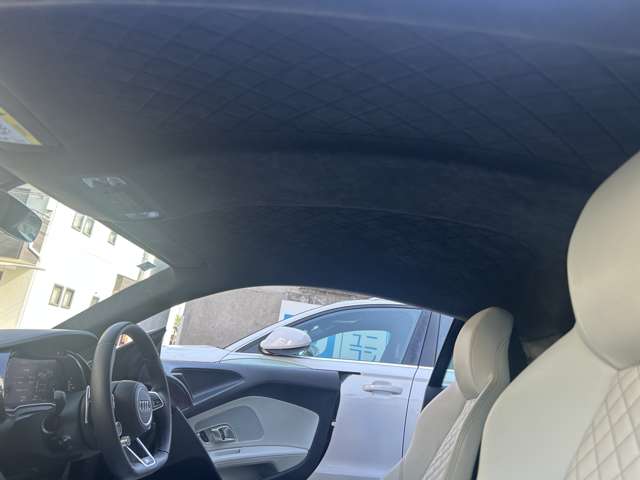 アウディ Ｒ８ Ｖ１０ パフォーマンス ５．２ ＦＳＩ クワトロ ４ＷＤ R3年 (中国) 99