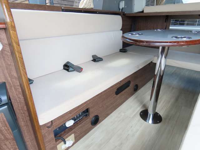 トヨタ ハイエースバン ミスティック製 H24年 (東海) 99
