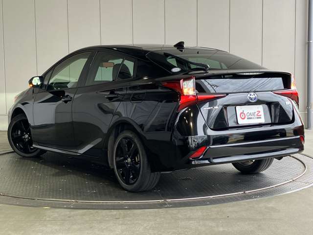 トヨタ プリウス １．８ Ｓ ツーリングセレクション ブラックエディション R3年 (近畿) 99