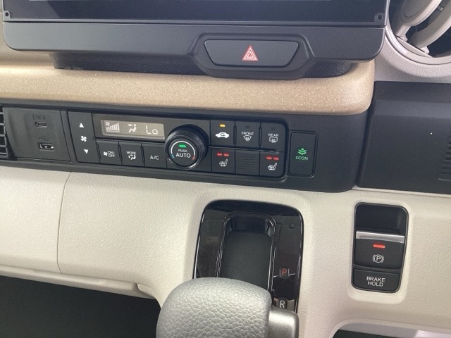 ホンダ Ｎ　ＢＯＸ ６６０ ファッションスタイル ２トーン R8年 (近畿) 99