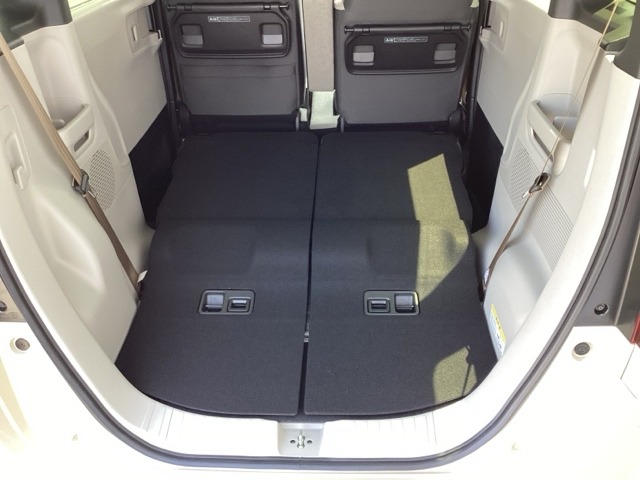 ホンダ Ｎ　ＢＯＸ ６６０ ファッションスタイル ２トーン R7年 (近畿) 99