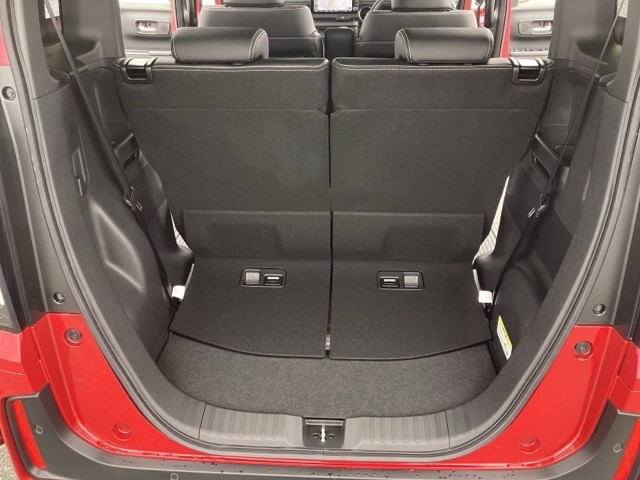ホンダ Ｎ　ＢＯＸ カスタム ６６０ ターボ コーディネートスタイル ２トーン R8年 (近畿) 99