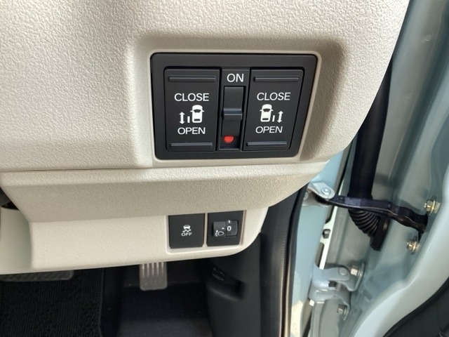 ホンダ Ｎ　ＢＯＸ ファッションスタイル　２トーン R7年 (近畿) 99
