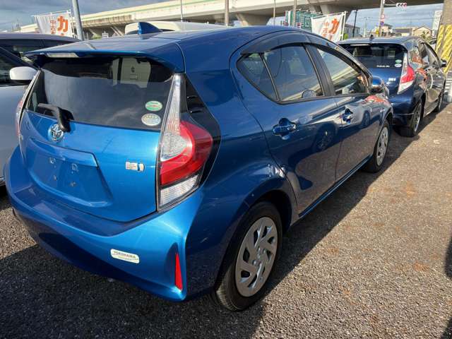 トヨタ アクア １．５ Ｓ H30年 (東海) 99