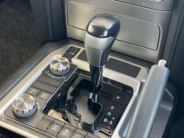 トヨタ ランドクルーザー ４．６ ＡＸ ４ＷＤ H28年 (東海) 99