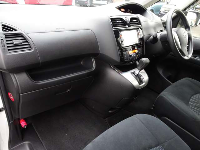 日産 セレナ ２．０ ２０Ｘ Ｓ－ＨＹＢＲＩＤ H26年 (関東) 99