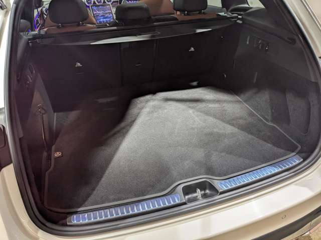 メルセデスベンツ ＧＬＣクラス ２２０ Ｄ ４マチック （ＩＳＧ搭載モデル） ＡＭＧラインパッケージ ディーゼルターボ ４ＷＤ R5年 () 99