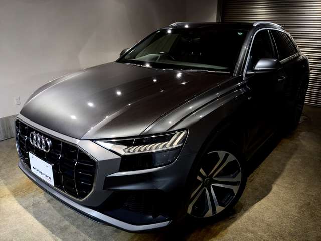 アウディ Ｑ８ ５５ ＴＦＳＩ クワトロ デビューパッケージ Ｓライン ４ＷＤ R1年 () 99